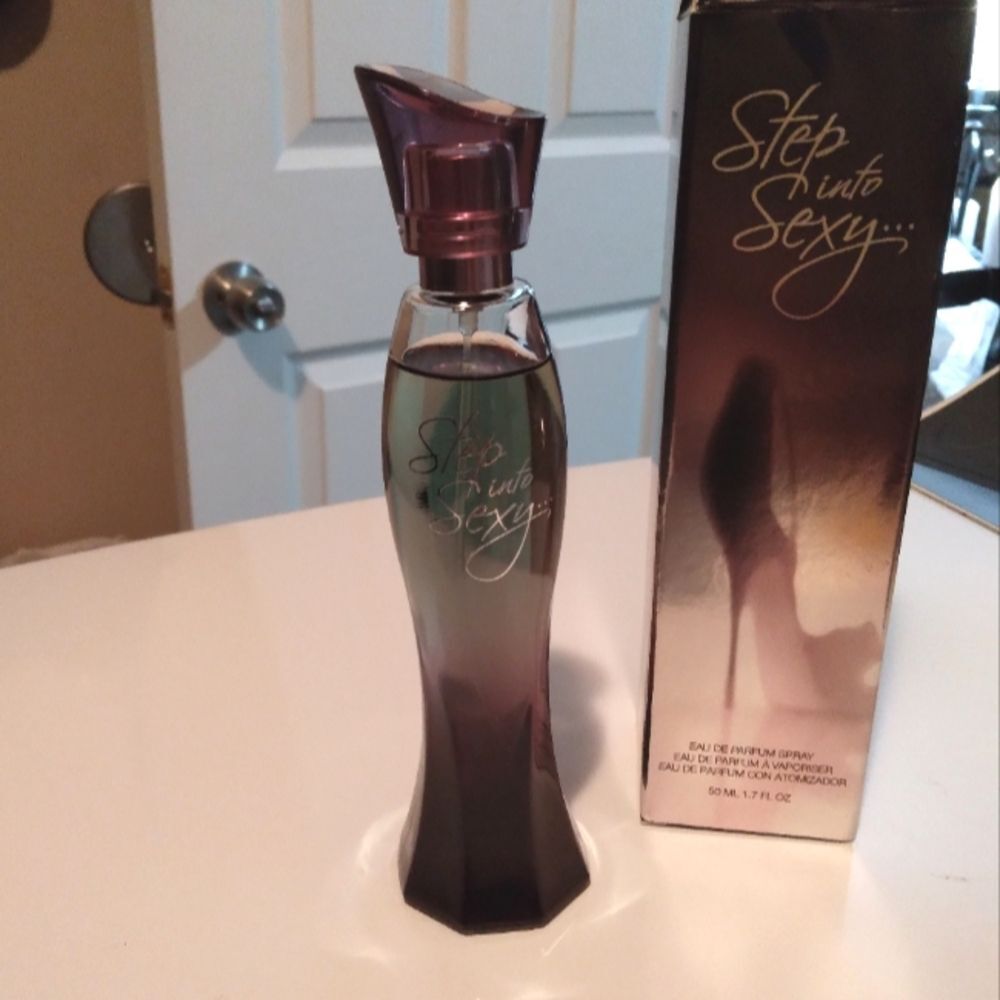 Vintage Avon Step Into Sexy Perfume 1.7 Oz New In Box